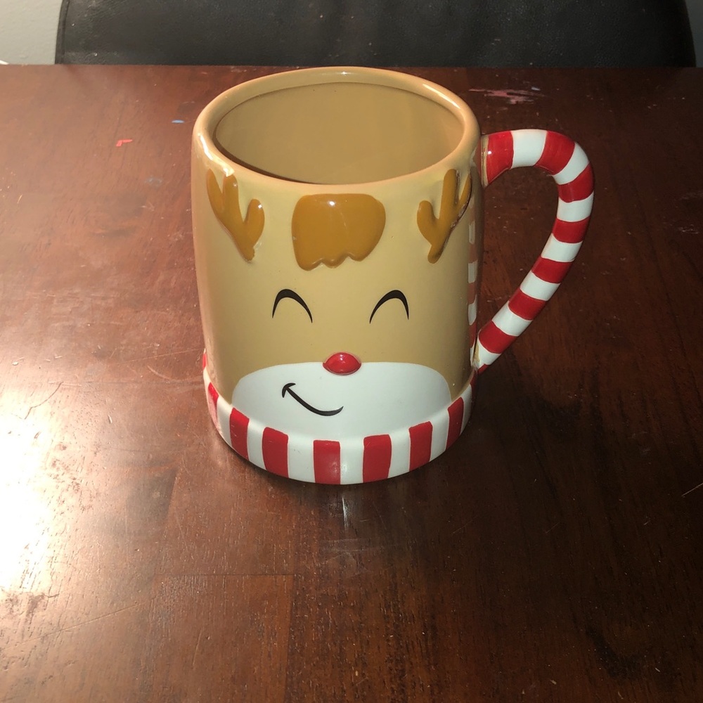 🛍️ Reindeer Holiday Ceramic Mug with Candy-Striped Handle